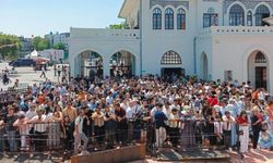 İstanbullular soluğu Adalar'da aldı! Böyle akın ettiler