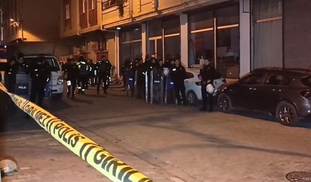 Esenyurt'ta hareketli dakikalar! Operasyona giden polis ekibine silahlı saldırı