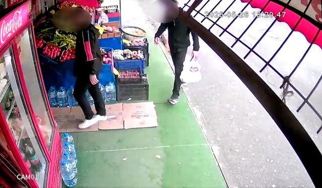 Torbacılar polisi görünce uyuşturucuyu markete sakladı
