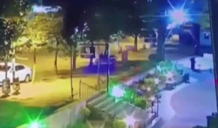 Motosikletli saldırganlar güvenliği vurdu! İşte o anlar...